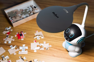Rebel robot-shaped LED desk lamp
