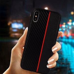 Moto Carbon Suojakuori Samsung Galaxy A6 Plus 2018:lle - musta punaisella raidalla