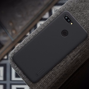 Nillkin Super Frosted Shield suojakuori laitteelle Realme 2 Pro, kullanvärinen