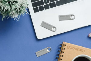GOODRAM Pendrive UNO3 - 32GB USB 3.2 gen 1 hopeinen