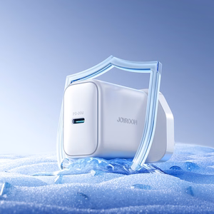Joyroom JR-TCF20 PD 20W Seinälaturi (UK-pistoke) ja 1m USB-C Kaapeli - Valkoinen