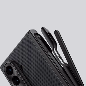 Nillkin Super Frosted Shield Fold magneettinen suojakuori Samsung Galaxy Z Fold 7, MagSafe-yhteensopiva - musta