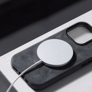 Alcane MagSafe Suojakuori iPhone 14 ruskea