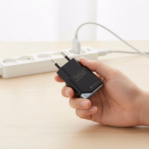 Puhelinlaturi Forcell F-Energy Ultra Slim GaN III USB C PD QC4.0 3A 35W B135101-E musta
