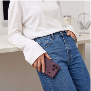 Tech-Protect BasicMag MagSafe -suojakuori iPhone 17 Pro Max / 18 Pro Max -malleille, matta viininpunainen