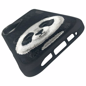 NIMMY Suojakuori BIG EYED PET 2.0 Panda iPhone 16:lle musta
