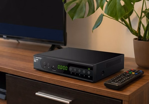 Esperanza EV106P – DVB-T2 H.265/HEVC -digitaalinen antenniverkon vastaanotin, musta
