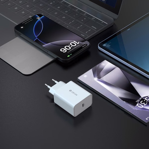 Devia Rocket PD -seinälaturi, 45 W, 1 × USB-C, valkoinen