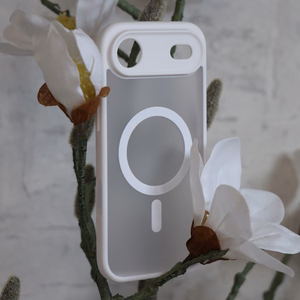 Liavec pehmeä suojakuori iPhone 17 Airille valkoinen