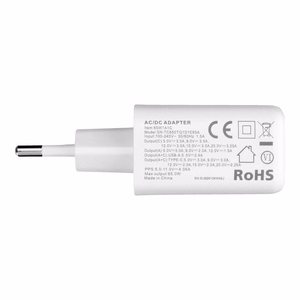 VEGER-puhelimen laturi, USB-A + Type-C, PD, QC3.0, 3,25 A, 65 W + USB-C–USB-C-kaapeli TR67, valkoinen