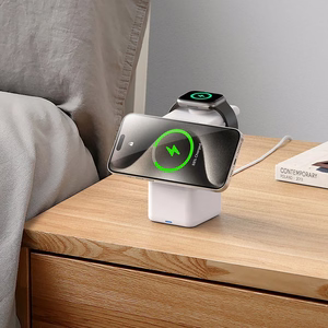 Duzzona W20 15W 4-in-1 langaton laturi iPhone/AirPods/Apple Watch yhteensopiva yölampulla - valkoinen