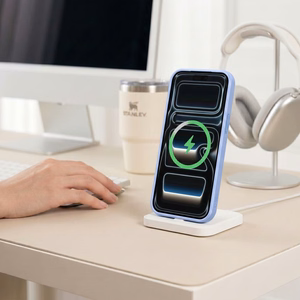 Tech-Protect Magmat MagSafe CC -suojakuori laitteelle iPhone 17 Pro / 18 Pro – läpinäkyvä vaaleansininen