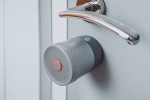 Yale Linus Smart Lock L2 Lite - smart door lock Silver