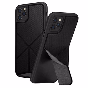 Uniq Transforma kotelo iPhone 11 Pro Maxille - musta