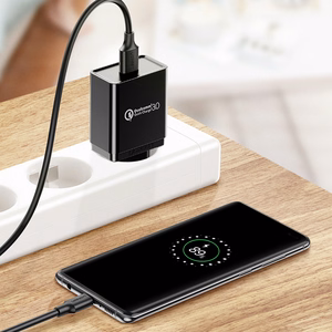 Ugreen US184 20882 USB-A 3.0 / USB-C 3A -kaapeli 1 m - musta