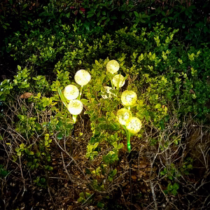 Rebel koristeelliset aurinkokäyttöiset puutarhavalot, koristelaukka