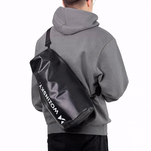 Wozinsky WWK-20 vedenpitävä laukku SUP-kajakille 20 l - musta
