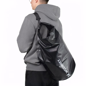 Wozinsky WWK-30 vedenpitävä laukku SUP-kajakille 30 l - musta