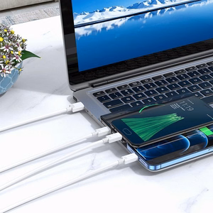 Hoco X74 3-in-1 Kaapeli USB-A - Lightning/Micro USB/USB-C 2A 1m valkoinen