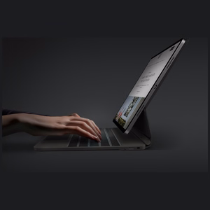 Uniq Venno Pro Magnetic Smart Case with Keyboard for iPad Pro 11" (2024/2025) - Black