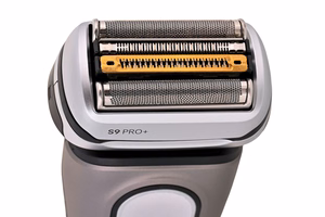 Braun Series 9 Pro+ 9615S – teräverkkoparranajokone, musta/harmaa