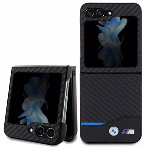 BMW nahkainen Carbon suojakuori Samsung Galaxy Z Flip 5:lle - musta