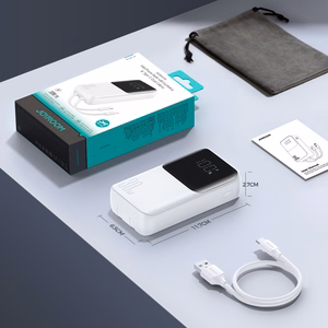 Mini-virtapankki sisäänrakennetuilla kaapeleilla Joyroom JR-PBC06 30W 10000mAh - valkoinen