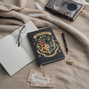 Harry Potter Hogwarts A5 -muistikirja kynällä