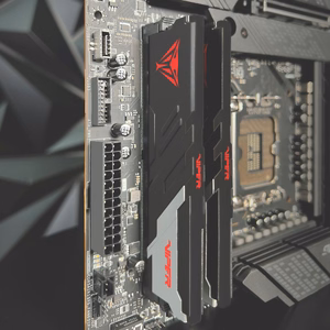 Patriot Viper Venom AMD DDR5 -keskusmuisti, 32 GB (2 × 16 GB), 6000 MHz, CL28, EXPO, VV532G60C28AK