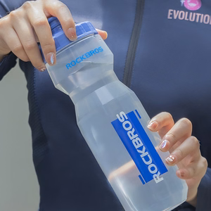 Rockbros 750 ml pyöräilypullo - läpinäkyvä sinisellä suukappaleella