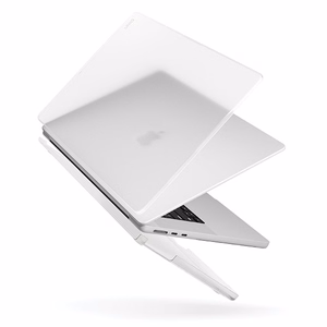 Uniq Claro MacBook Air 15 kotelo (2023) - läpinäkyvä