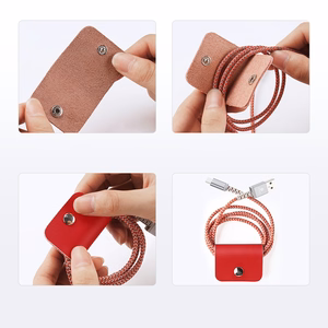 Dux Ducis Hivo Nahka Flip Cover Aitoa nahkaa Lompakko korteille ja asiakirjoille iPhone 14 Pro Max Ruskea