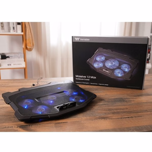Thermaltake Massive 12 Max -kannettavan jäähdytysalusta, 43,2 cm (17 tuumaa), 2200 r/min, musta