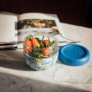 Quokka Bubble Food Jar 770 ml ruoka-astia, sininen pionikuvio