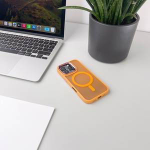 Magnetic Collection MagSafe Suojakuori iPhone 16 Pro:lle - oranssi