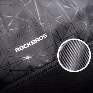 Rockbros D49-2 urheilureppu kiristysnyörillä, vetoketjutaskulla ja ilmastoidulla selkäosalla 9 l - musta