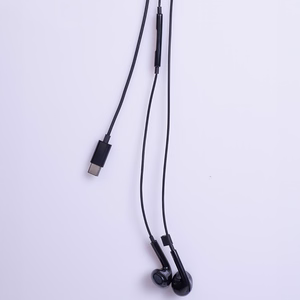 Maxlife langalliset kuulokkeet MXEP-04 USB-C musta