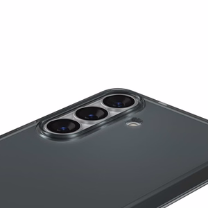 Spigen Liquid Crystal suojakuori Samsung Galaxy S26:lle puoliläpinäkyvä