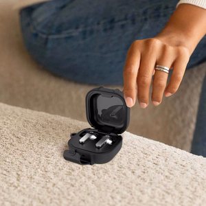 Tech-Protect Slim Hook suojakuori Samsung Galaxy Buds 4 / 4 Pro:lle musta