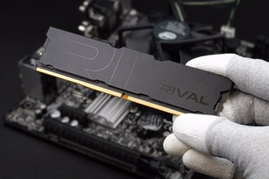 DDR4 2x8GB sarja UDIMM goodram RIVAL syvä musta