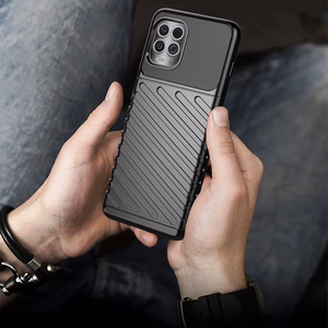 Thunder Case Joustava Kova Rugged Cover TPU Kotelo Motorola Moto G100 / Edge S musta