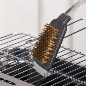 BBQ grill-cleaning brush with scraper, 44 cm