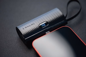 Ulkoinen akku Forcell F-Energy Power Plug F5K3 PD 20W 5000 mAh sisäänrakennetulla Lightning-liittimellä musta