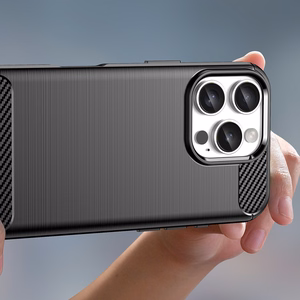 Carbon Case Suojakuori iPhone 16 Pro:lle - Musta
