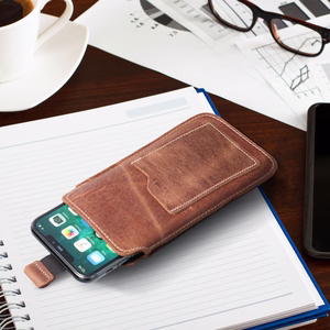 ROYAL Crazy Horse - Leather universal pull-up pocket / brown - Size L - IPHONE 6 / 7 / 8