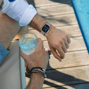Tech-Protect Milano hihna Apple Watch 6 / 7 / 8 / 9 / 10 / SE / Ultra 1 / 2:lle (44 / 45 / 46 / 49 mm) - musta