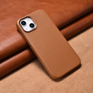 iCarer Kotelo Nahkakotelo Suojus iPhone 14 Plus ruskea (MagSafe-yhteensopiva)