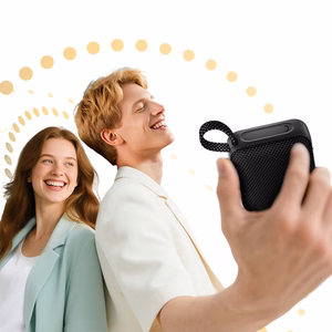 QCY SP2 IP67 Bluetooth-Kaiutin RGB-taustavalaistuksella ja Stereo-tilalla - Musta