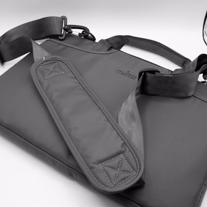 Puro Scudo SleevePro nailonsuojus MacBookille ja kannettavalle 14" asti musta
