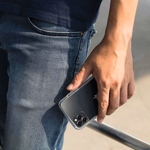Uniq LifePro Tinsel kotelo iPhone 11 Pro Max - musta